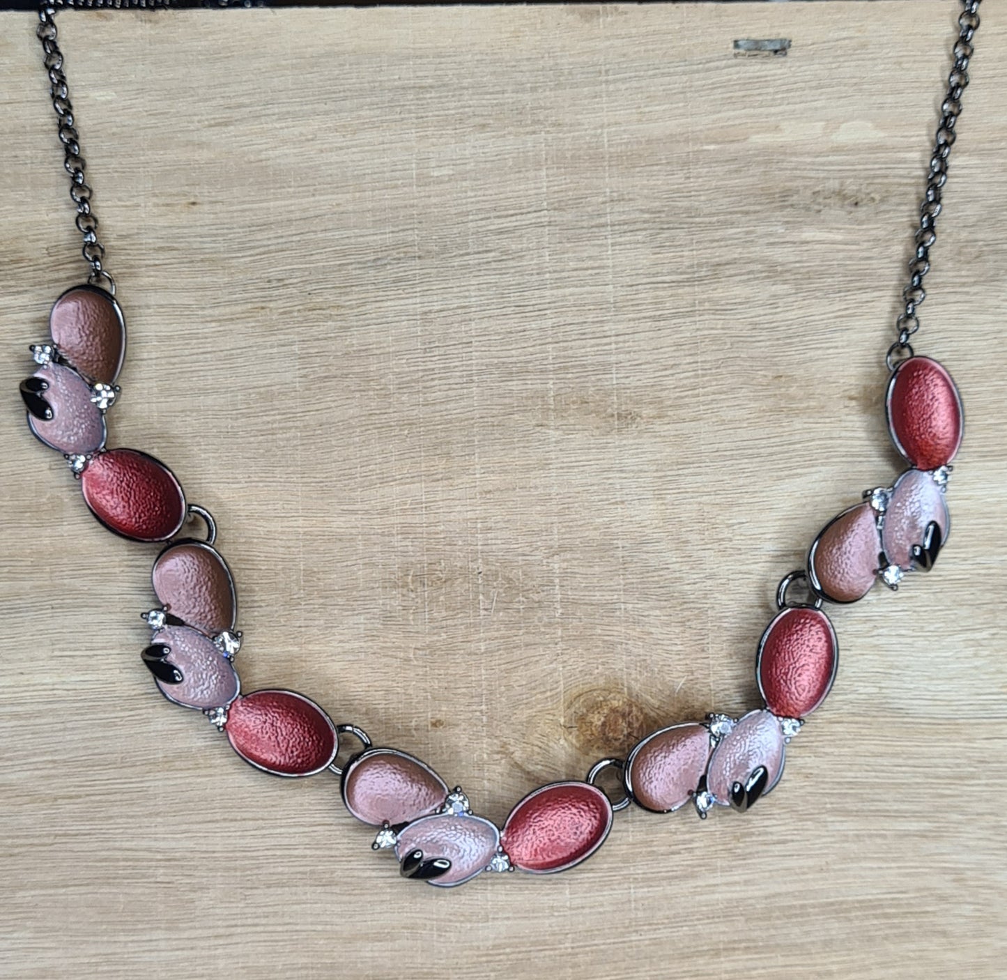 Setje met rozige accenten.